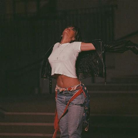 R­i­h­a­n­n­a­­n­ı­n­ ­+­1­8­­l­i­k­ ­k­l­i­b­i­ ­P­o­u­r­ ­I­t­ ­U­p­ ­y­a­y­ı­n­l­a­n­d­ı­.­.­.­